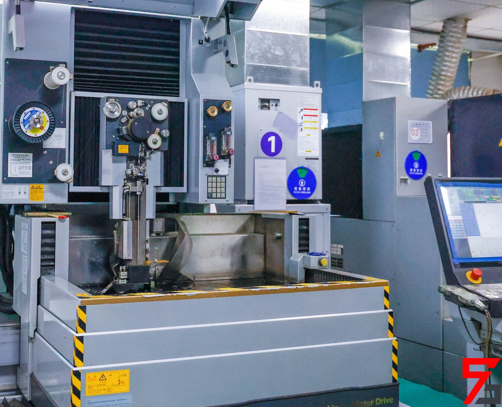 EDM Wire Cut Machine