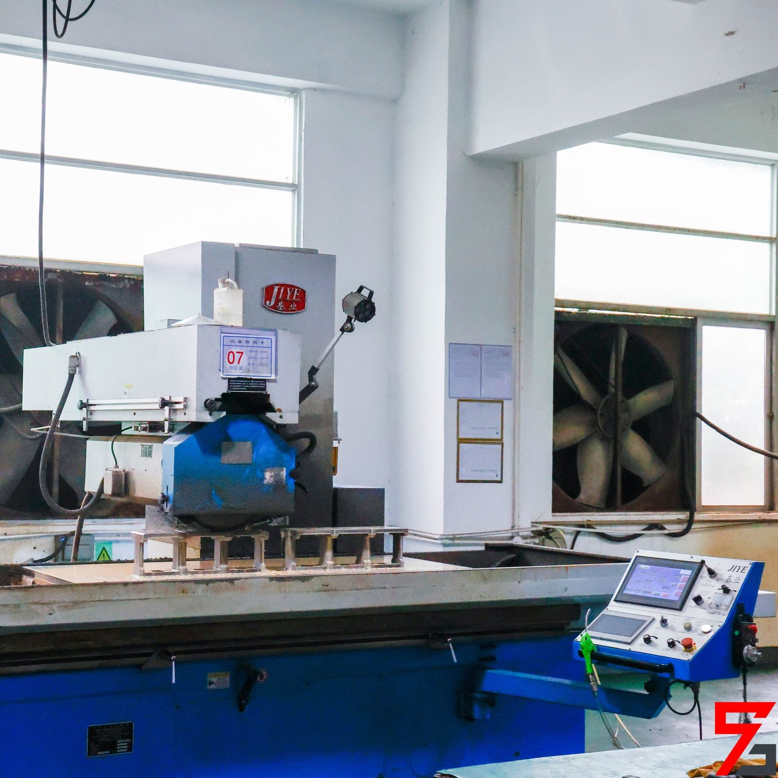 large grinding machine